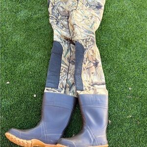 Cabela's Brown and Tan Realtree-Style Hunting Waders